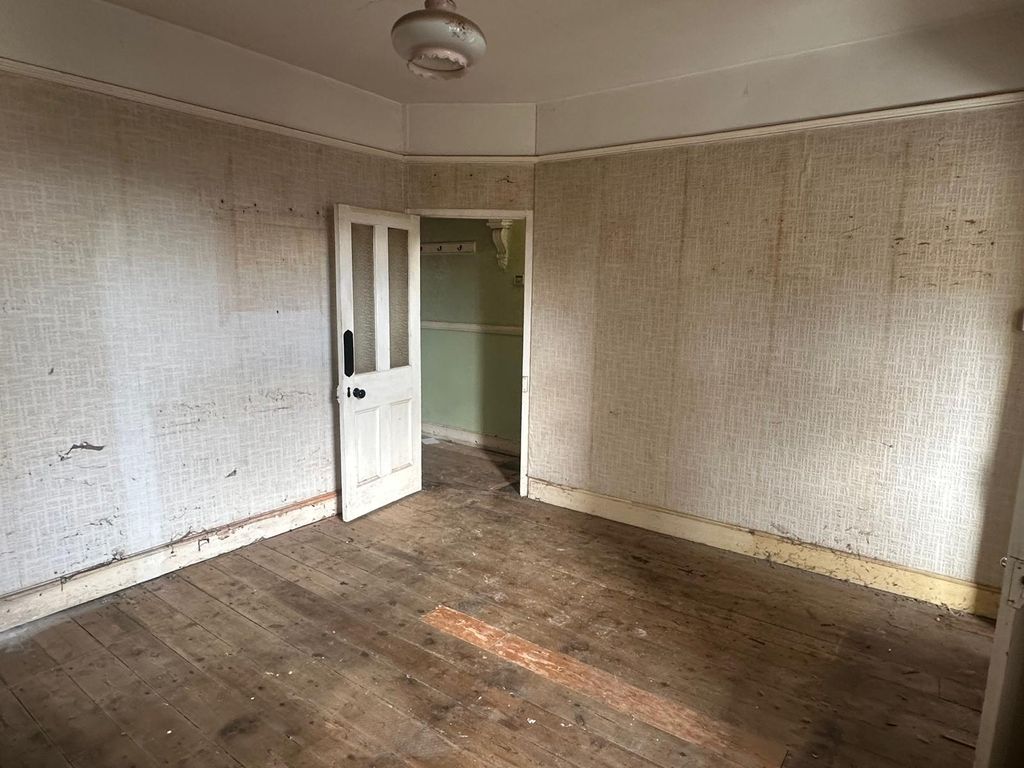 Additional image 5 of 3 bed semi-detached house for saleEastbourne Road, Trowbridge BA14