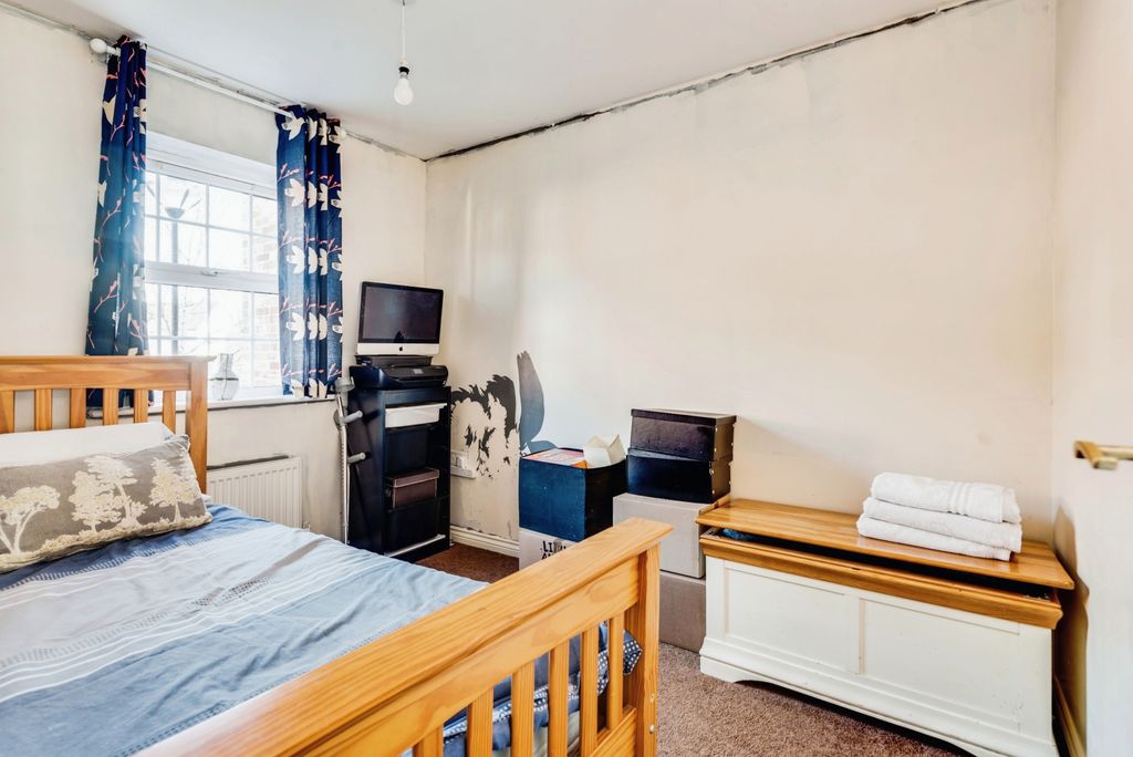 Additional image 9 of 4 bed town house for saleSandbourne Road, Swindon, Wiltshire SN25