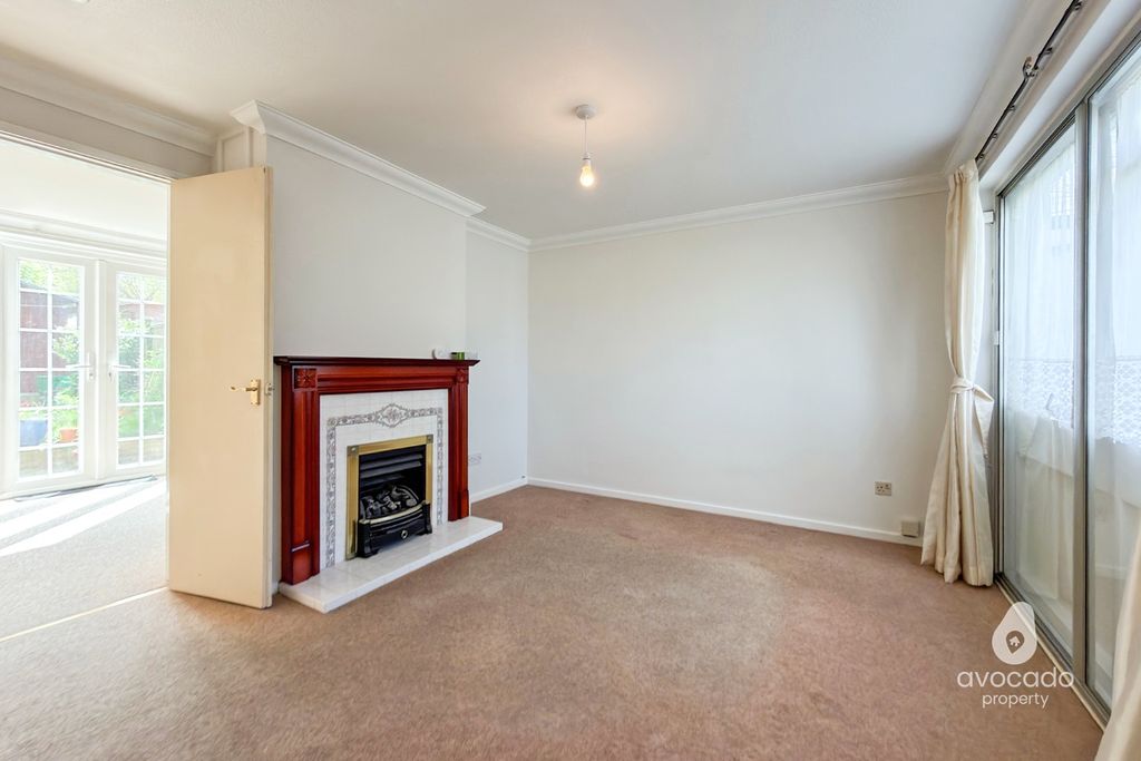 Additional image 2 of 3 bed terraced house for saleHarmans Water Road, Bracknell RG12