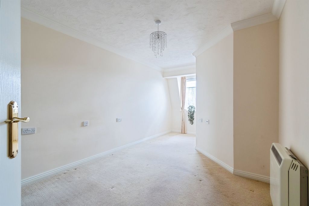 Additional image 13 of 1 bed flat for saleGladstone Road, Chippenham SN15