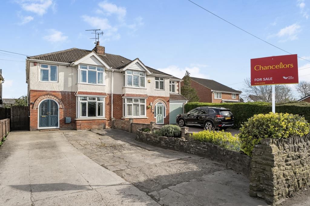 3 bed semi-detached house for saleSwindon Road, Stratton SN3