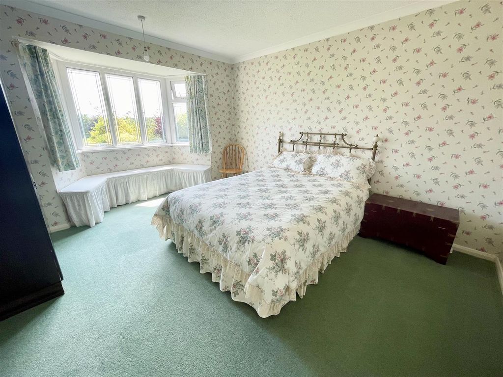 Additional image 10 of 3 bed detached house for saleDowns View Road, Swindon SN3