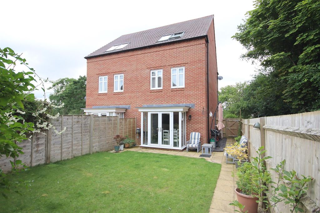 Additional image 4 of 3 bed semi-detached house for saleElms Road, Chippenham SN15