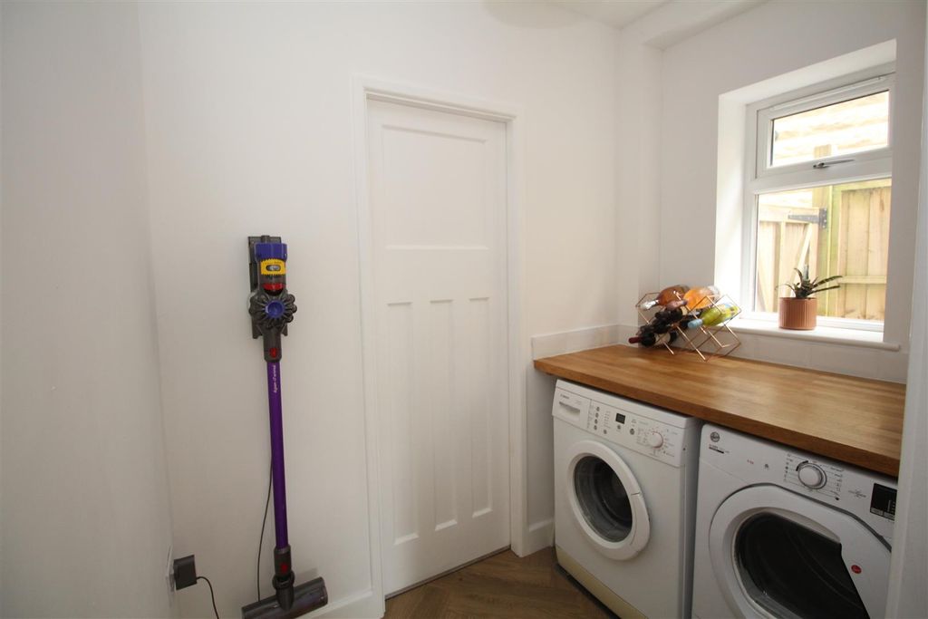 Additional image 10 of 4 bed semi-detached house for saleEast Yewstock Crescent, Chippenham SN15