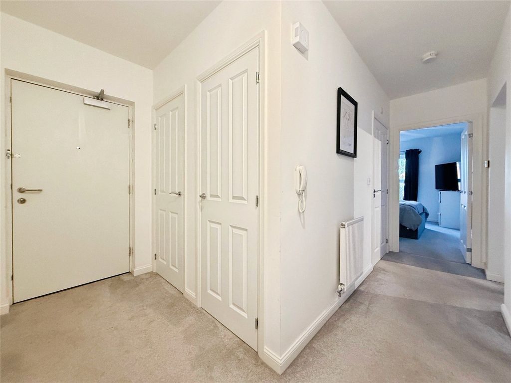 Additional image 8 of 2 bed flat for saleEdrich Grange, Crowthorne, Berkshire RG45