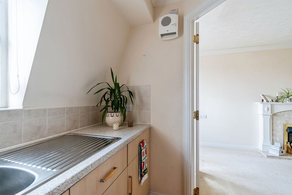 Additional image 15 of 1 bed flat for saleGladstone Road, Chippenham SN15