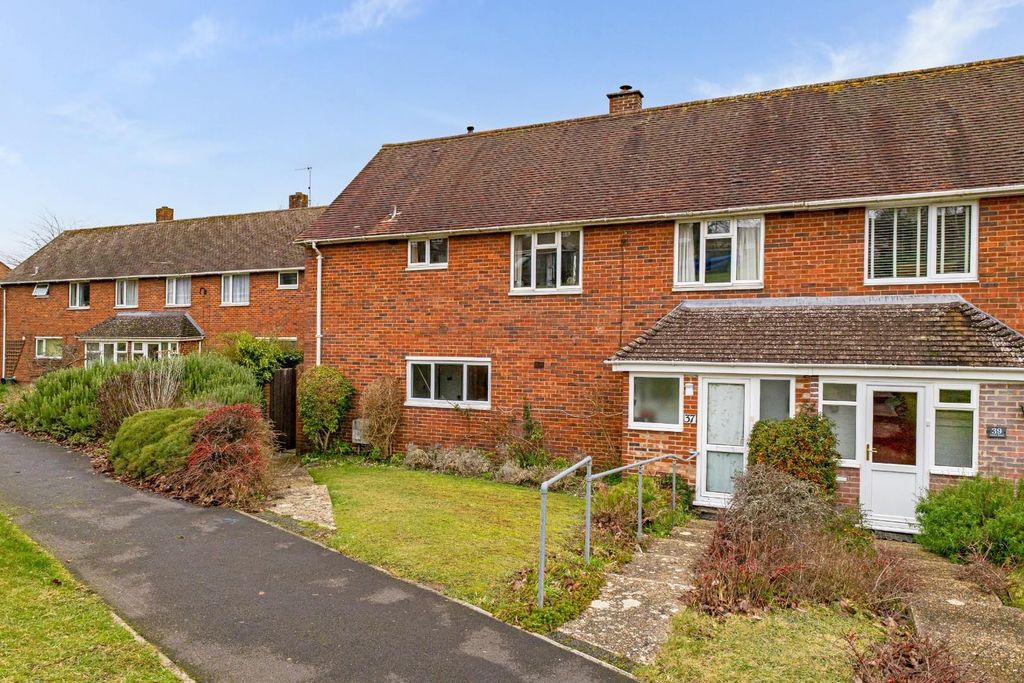 4 bed property for saleAssisi Road, Salisbury SP1