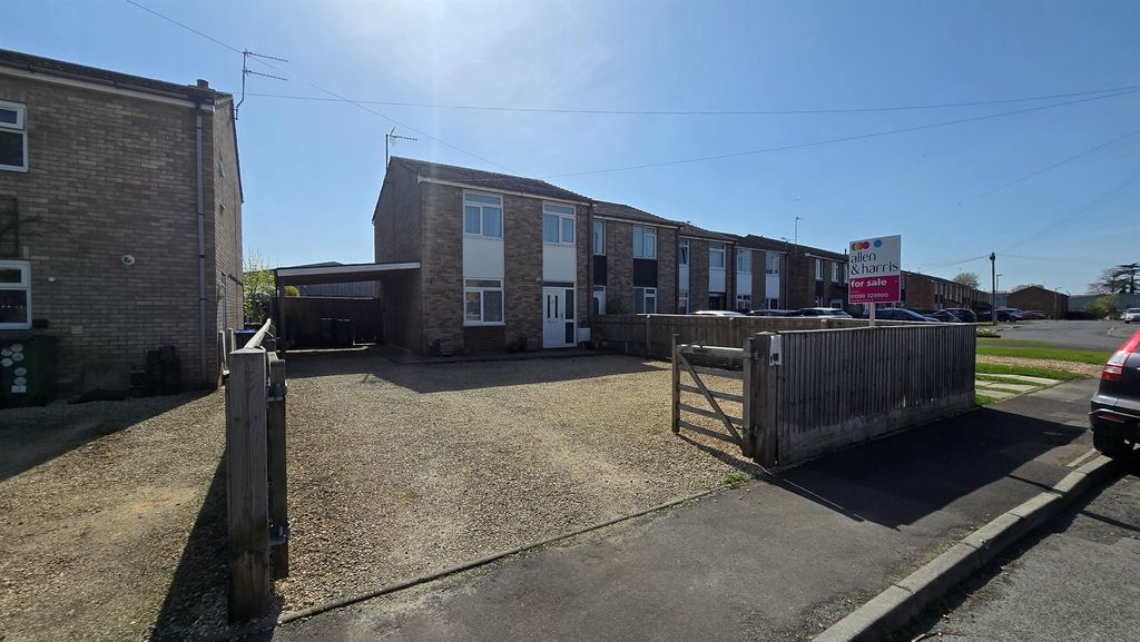 2 bed semi-detached house for saleNursteed Close, Devizes SN10