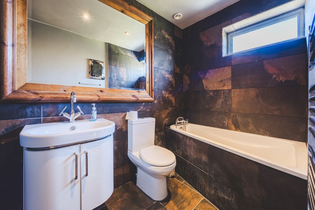 Additional image 15 of 4 bed detached house for saleOkebourne Park, Swindon, Wiltshire SN3