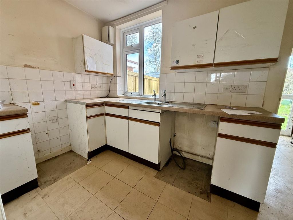 Additional image 6 of 3 bed semi-detached house for saleThe Crescent, Westbury BA13