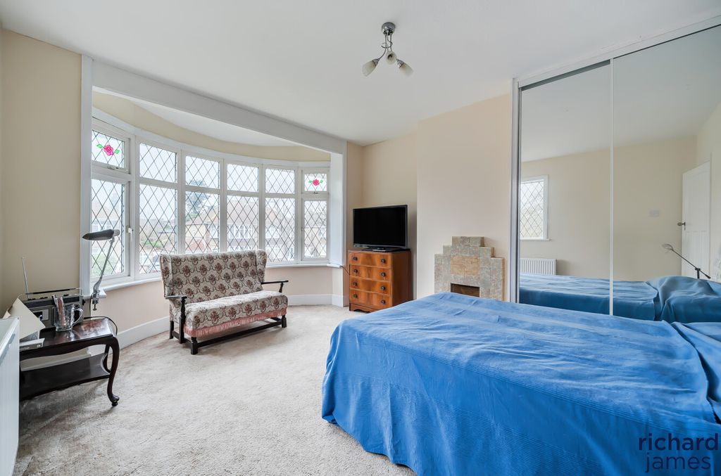 Additional image 11 of 3 bed detached house for saleMarlborough Road, Swindon SN3