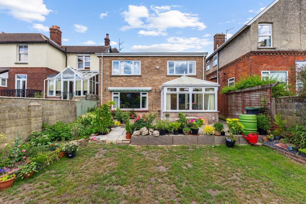 Additional image 15 of 3 bed property for saleVictoria Road, Salisbury SP1