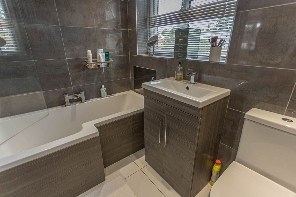 Additional image 17 of 3 bed detached house for saleMansfield Place, Ascot, Berkshire SL5