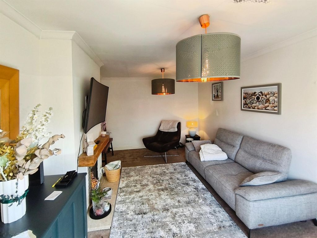 Additional image 2 of 5 bed semi-detached house for saleDownham Mead, Chippenham SN15