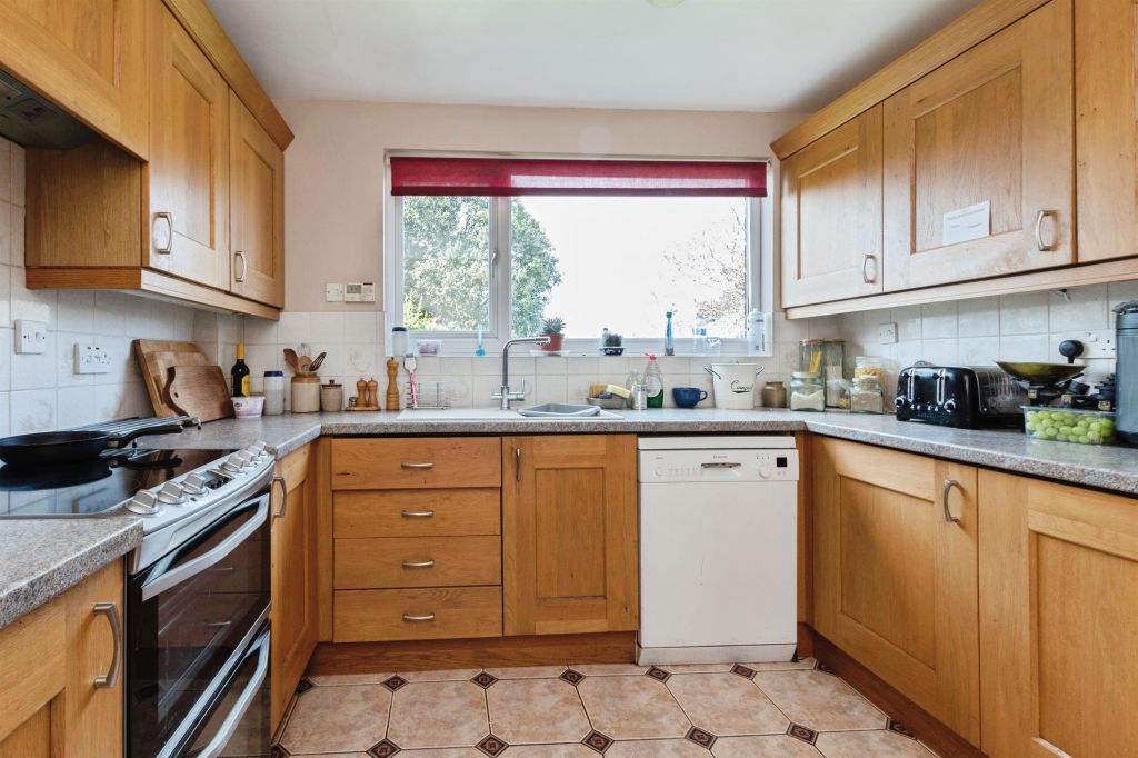 Additional image 7 of 5 bed detached house for saleThe Ridge, Woodfalls, Salisbury SP5