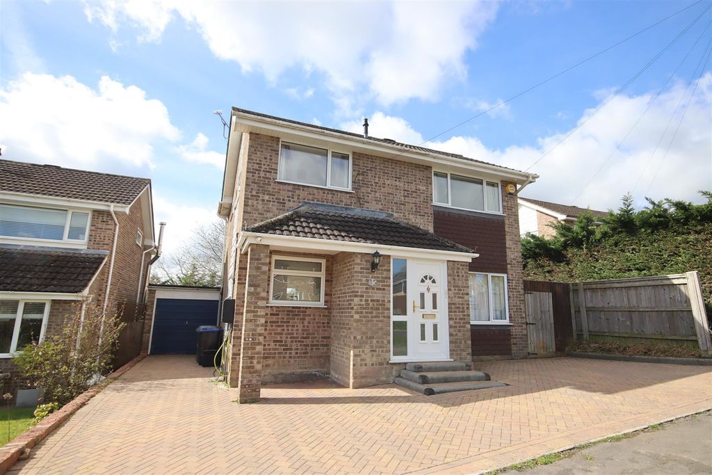 4 bed detached house for saleMatford Hill, Chippenham SN15