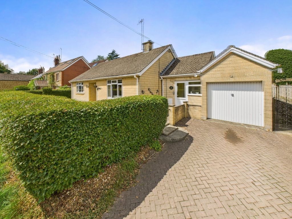 2 bed bungalow for saleOld Road, Studley, Calne SN11