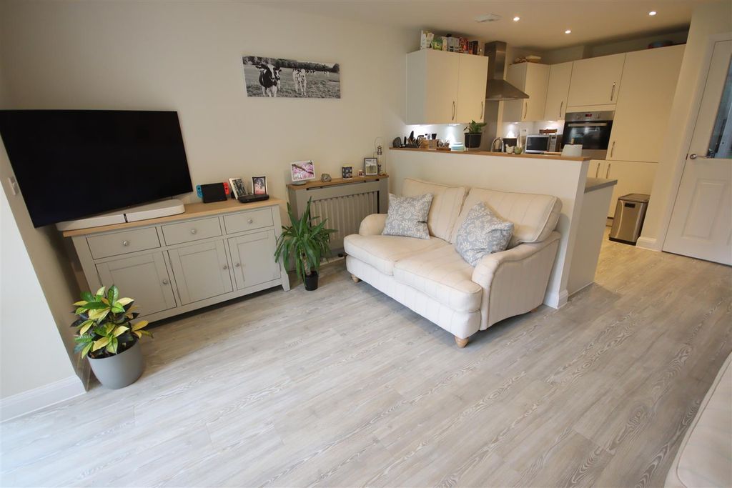 Additional image 5 of 3 bed semi-detached house for saleElms Road, Chippenham SN15