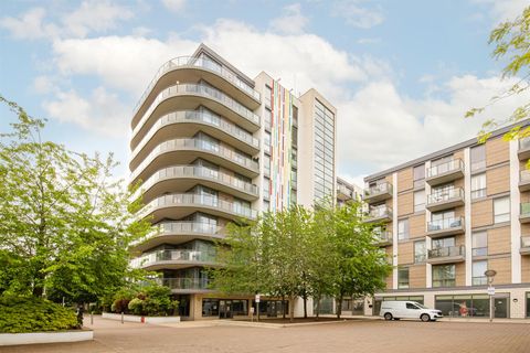 Ealing Road, Brentford TW8