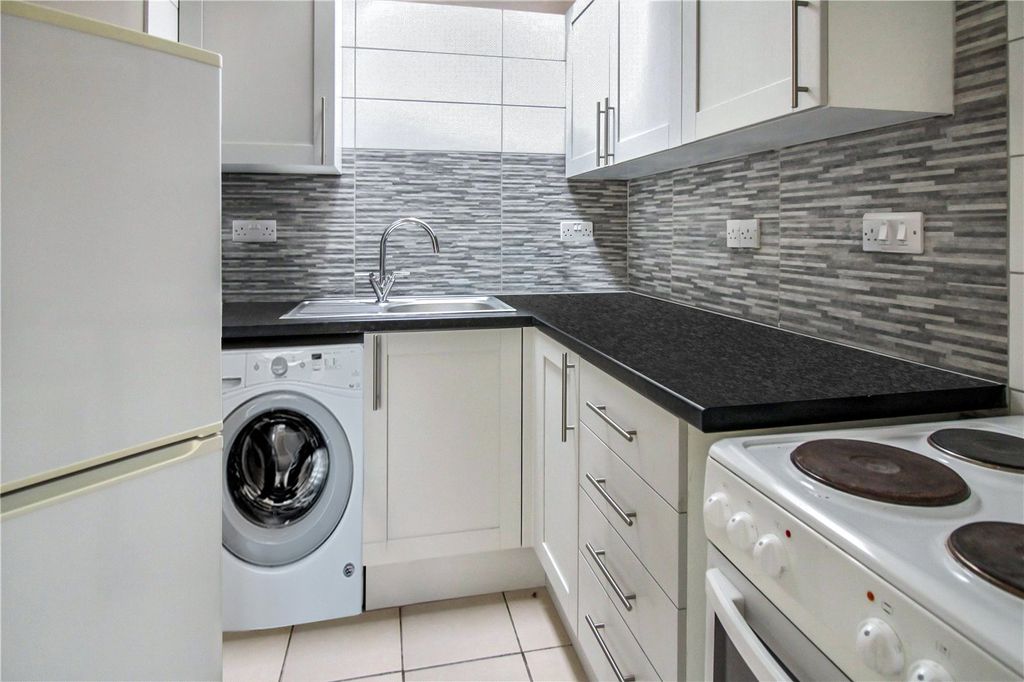 Additional image 18 of 4 bed detached house for saleHarebell Close, Haydon Wick, Swindon SN25