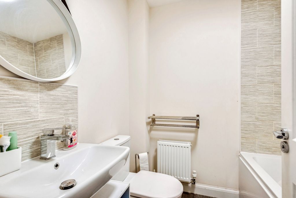 Additional image 10 of 3 bed semi-detached house for saleBeckett Strand, Swindon, Wiltshire SN1