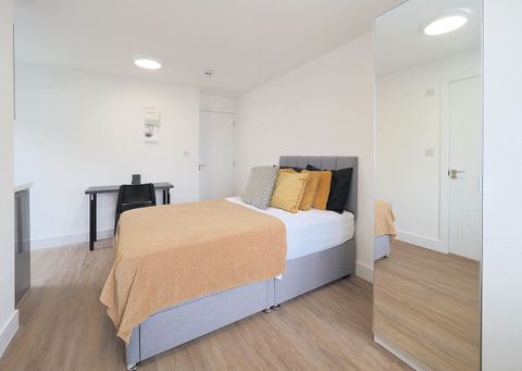 The Meadow Way, Harrow HA3, Room to rent