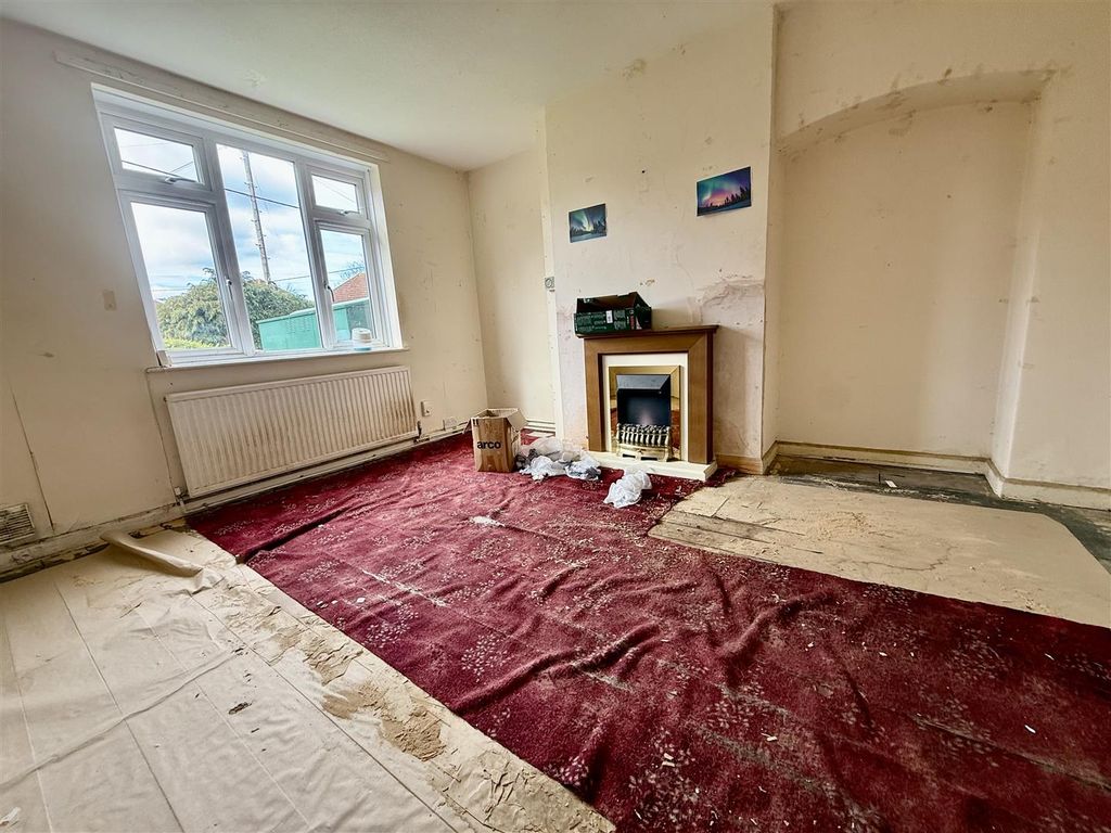 Additional image 4 of 3 bed semi-detached house for saleThe Crescent, Westbury BA13