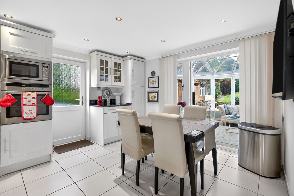 Additional image 7 of 4 bed detached house for saleMartins Rise, Whiteparish, Salisbury SP5