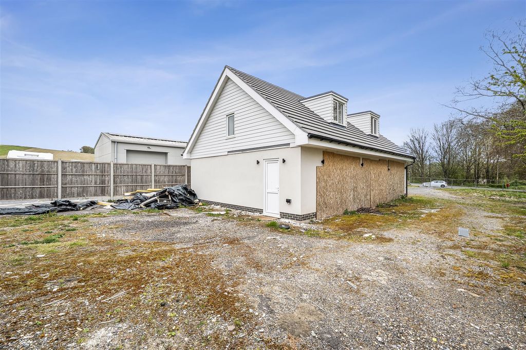 Additional image 7 of 4 bed detached bungalow for saleStockbridge Road, Lopcombe, Salisbury SP5