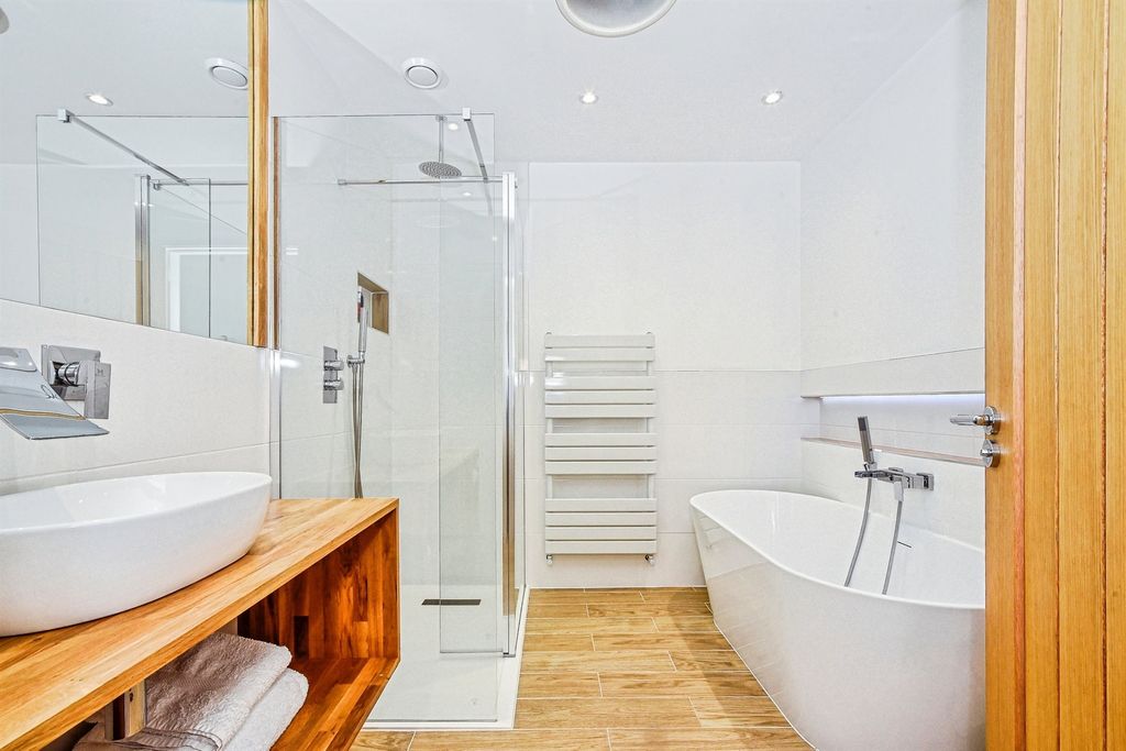 Additional image 12 of 3 bed semi-detached bungalow for saleBanbury Close, Swindon SN3