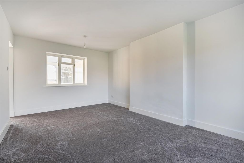 Additional image 4 of 3 bed semi-detached house for saleOrchard Leaze, Christian Malford, Chippenham SN15