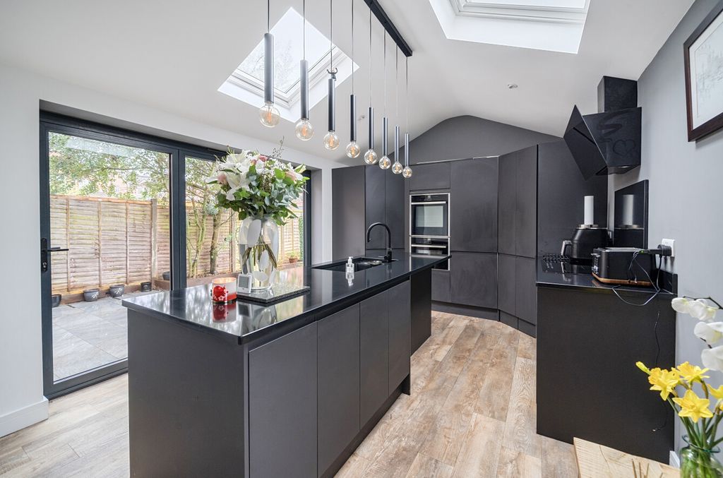 Additional image 4 of 4 bed detached house for saleCressida Chase, Warfield, Bracknell, Berkshire RG42