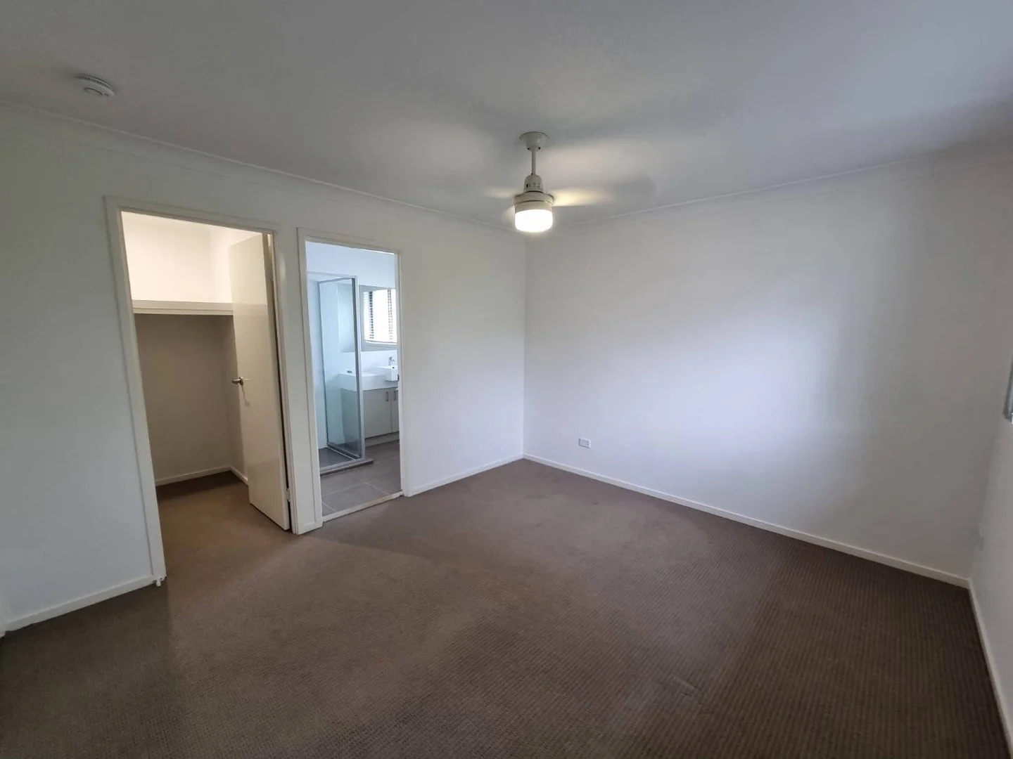 Additional image 10 of Calamvale QLD 4116