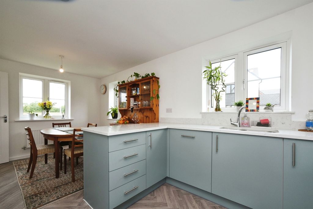 Additional image 7 of 3 bed detached house for saleGrayling Avenue, Swindon SN3