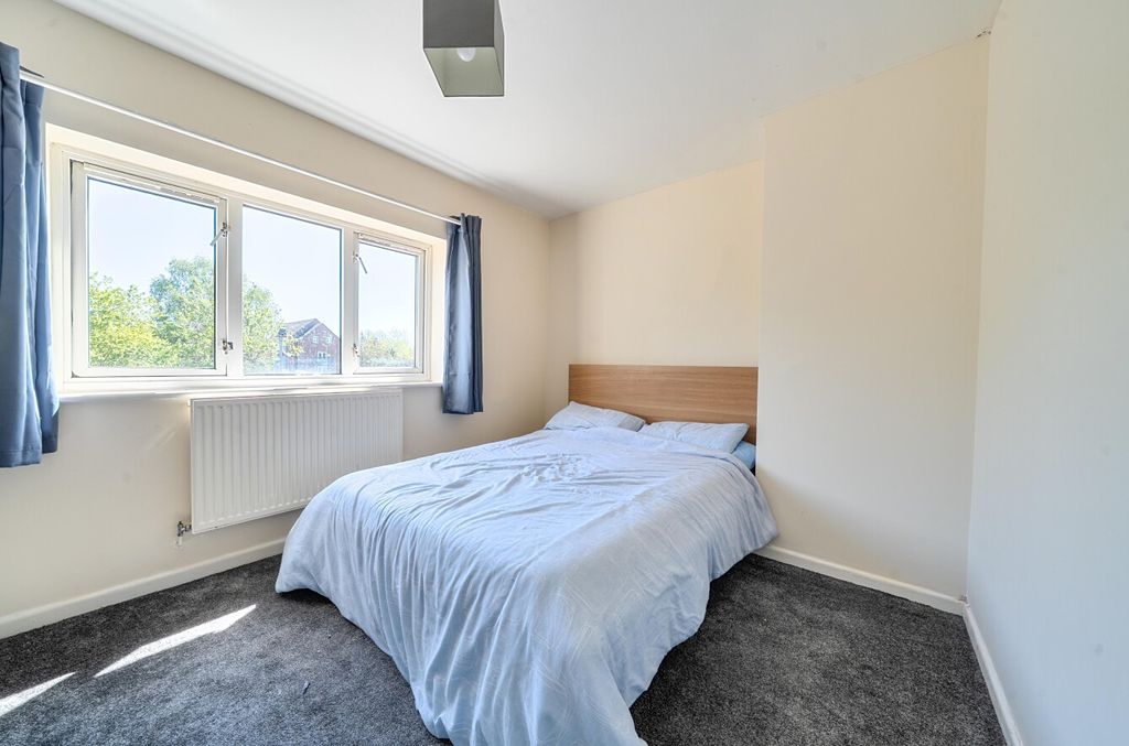 Additional image 16 of 5 bed detached house for sale9A, Highworth Road, Swindon SN3