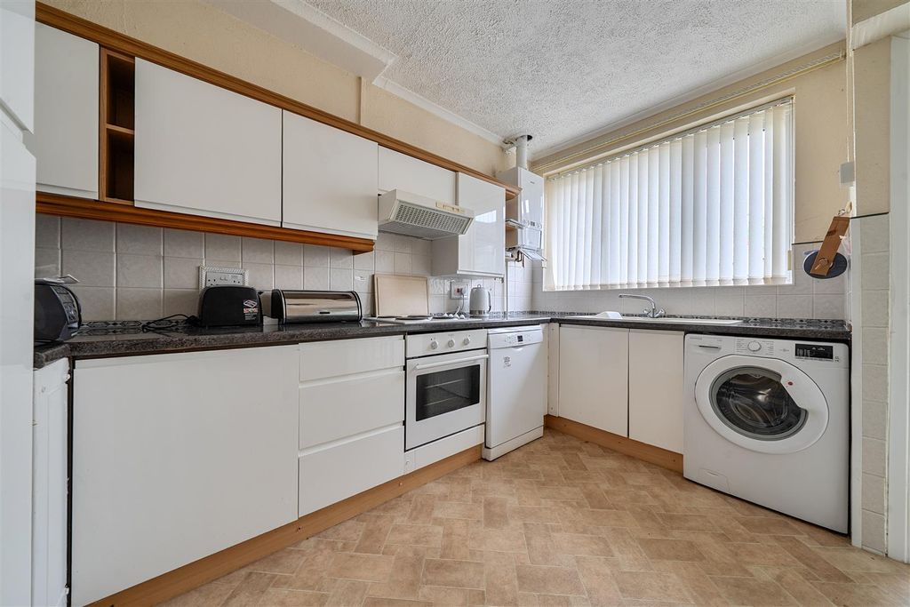 Additional image 4 of 4 bed detached bungalow for saleGreen Lane, Trowbridge BA14