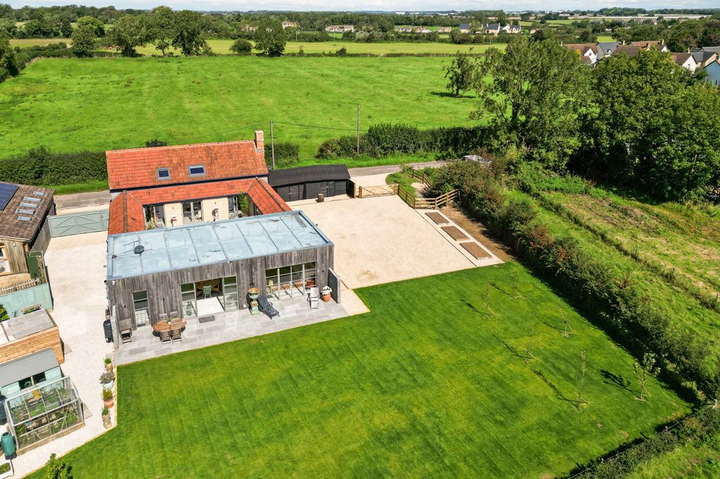 5 bed detached house for saleCrudwell, Malmesbury SN16