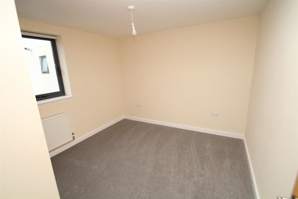 Additional image 6 of 2 bed flat for saleRowan Court, Old Town SN1