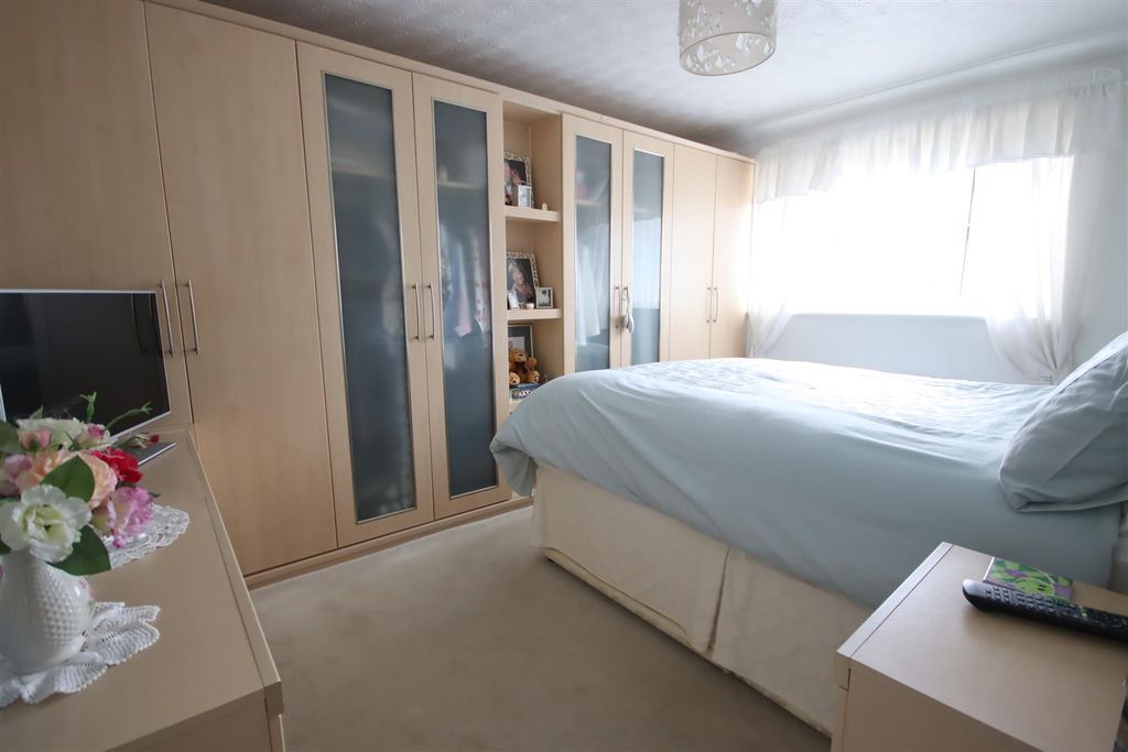 Additional image 8 of 4 bed detached house for saleCruse Close, Chippenham SN14