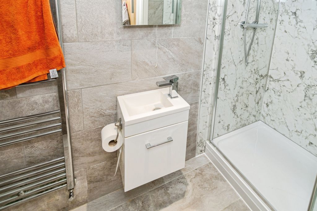 Additional image 9 of 2 bed flat for saleAbbey Walk, Romsey SO51