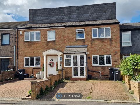 Pershore Close, Ilford IG2