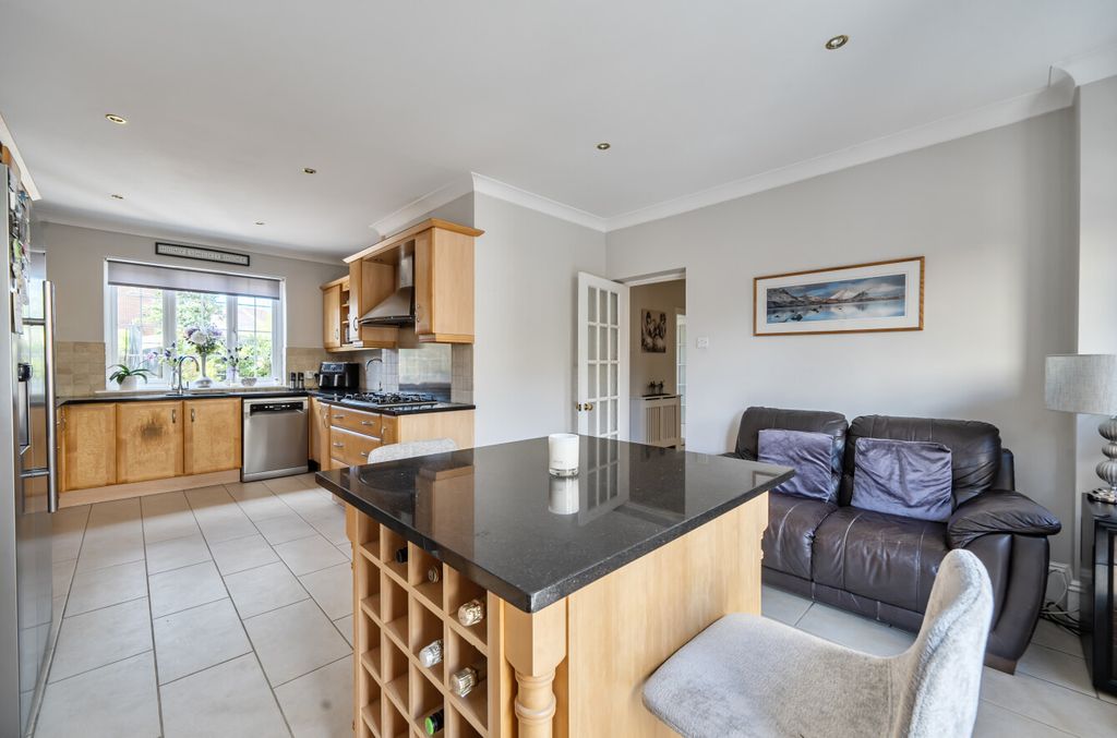 Additional image 15 of 4 bed detached house for saleJigs Lane South, Warfield, Bracknell RG42