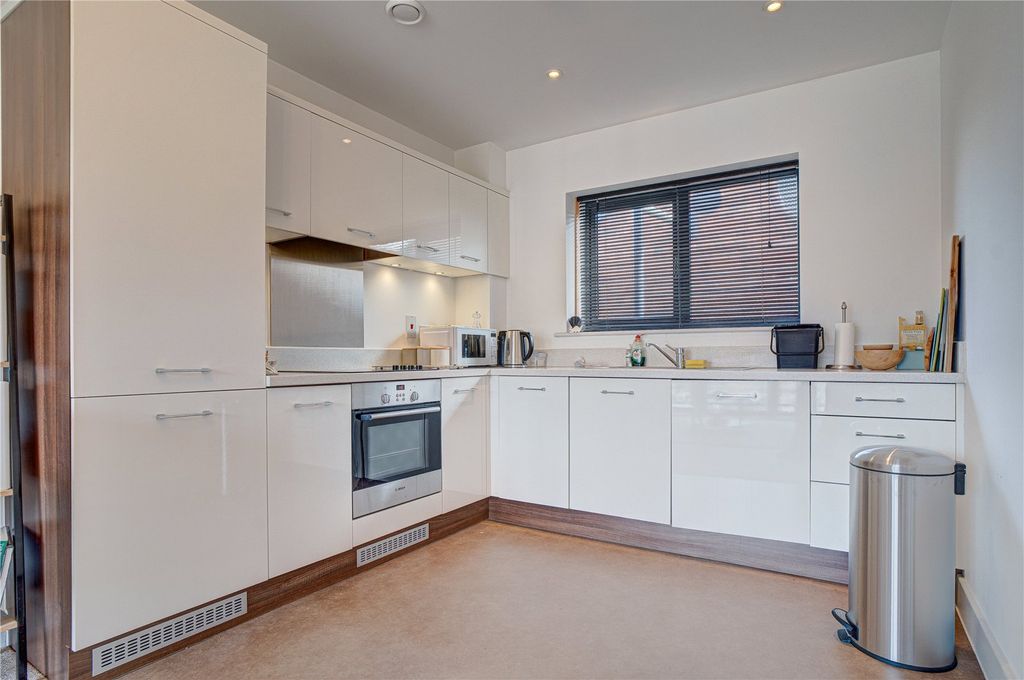 Additional image 4 of 1 bed flat for saleFire Fly Avenue, Swindon, Wiltshire SN2