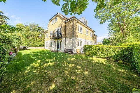 Murray Road, Northwood HA6