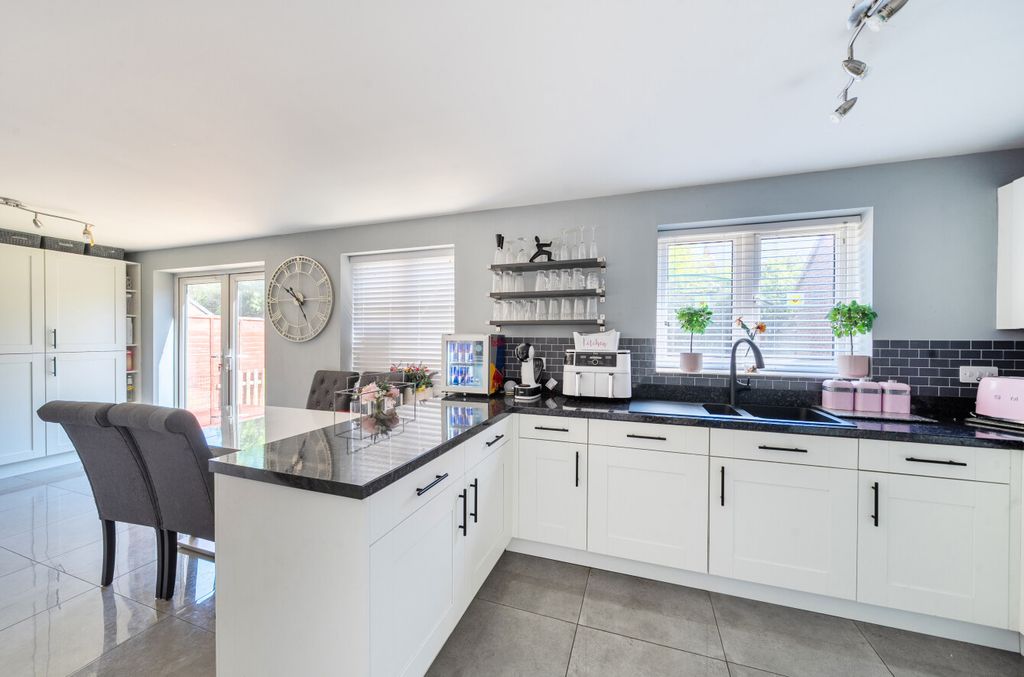 Additional image 17 of 5 bed detached house for salePolesdon Avenue, Coate, Swindon SN3