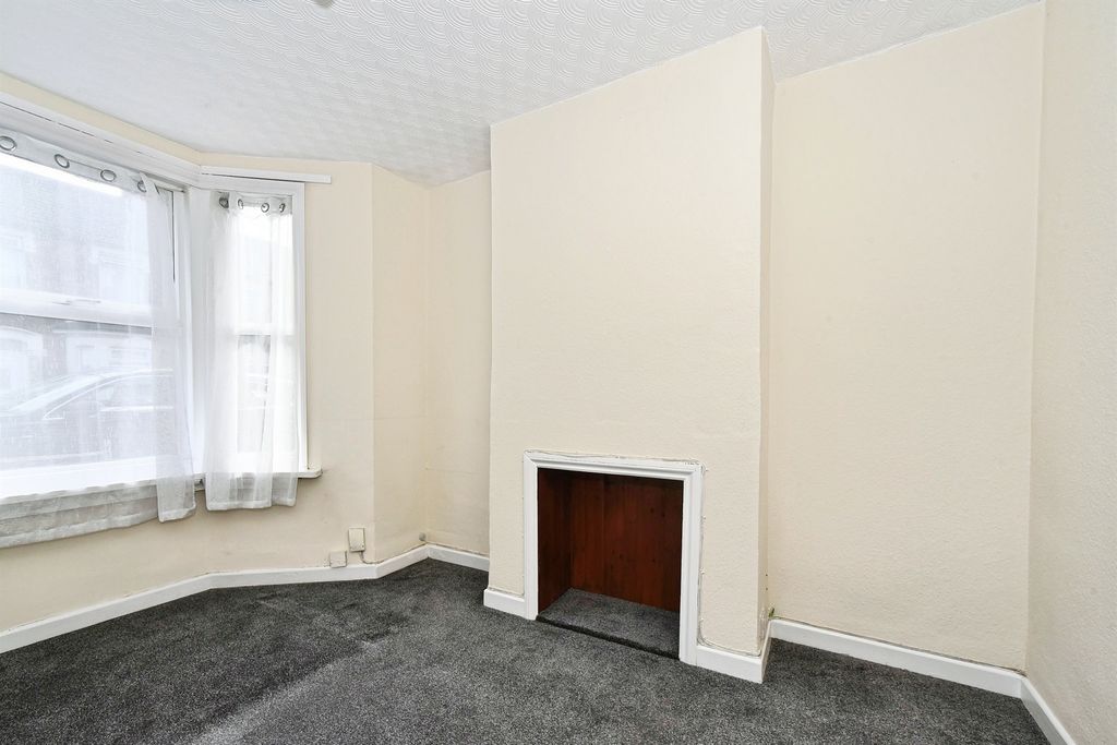 Additional image 3 of 2 bed terraced house for saleRayfield Grove, Swindon SN2