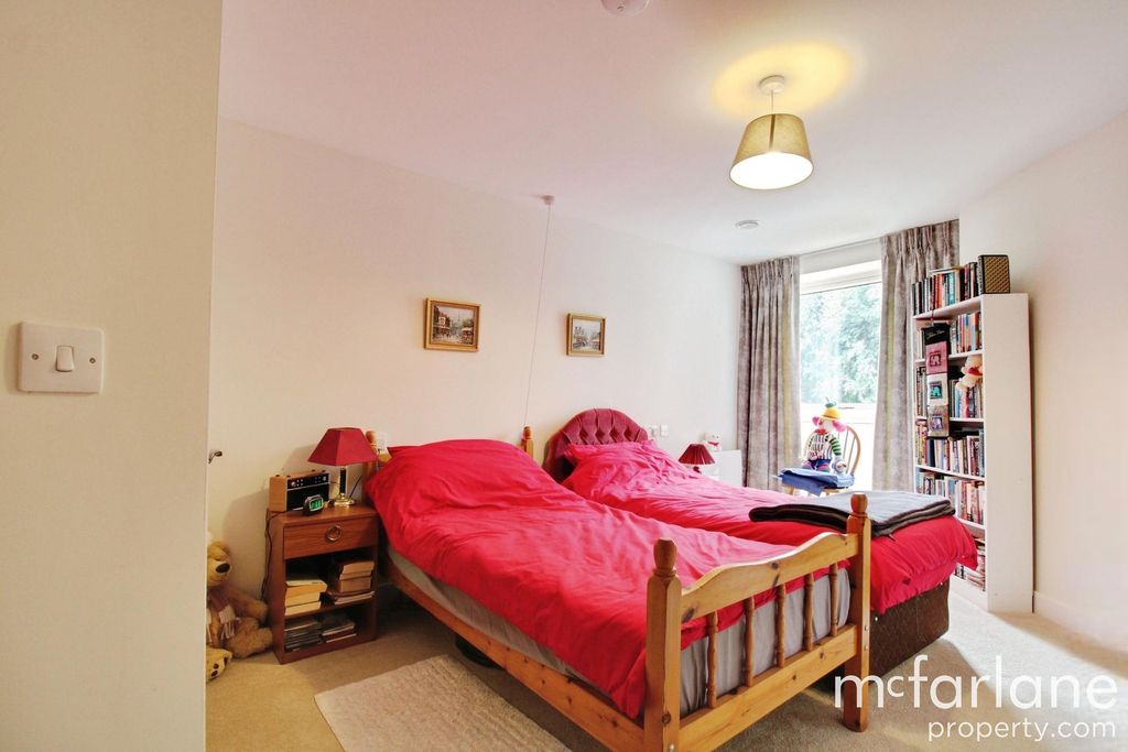 1 bed flat for saleLowry Way, Swindon SN3 photo 5