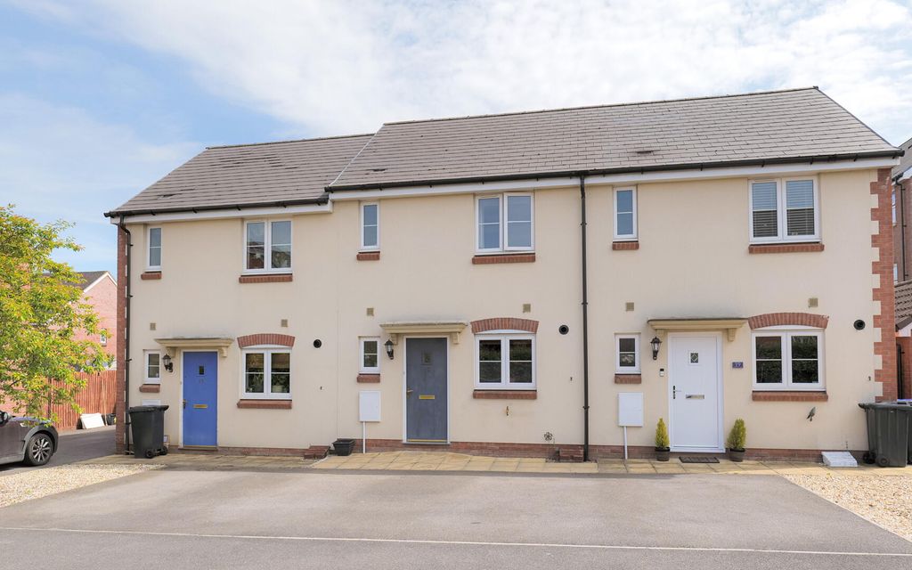 2 bed terraced house for saleLinnet Lane, Melksham SN12