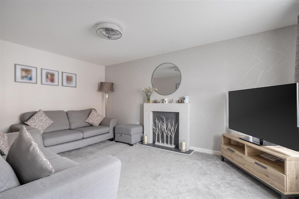 Additional image 4 of 5 bed detached house for saleMascroft Road, Trowbridge BA14