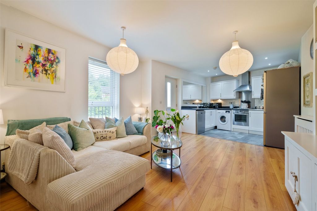 Additional image 2 of 1 bed flat for saleGibson Drive, Bracknell, Bracknell Forest RG12